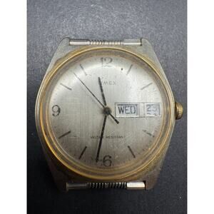 Vintage Timex Day Date Calendar Watch 2866910679 Two Tone No Band Working